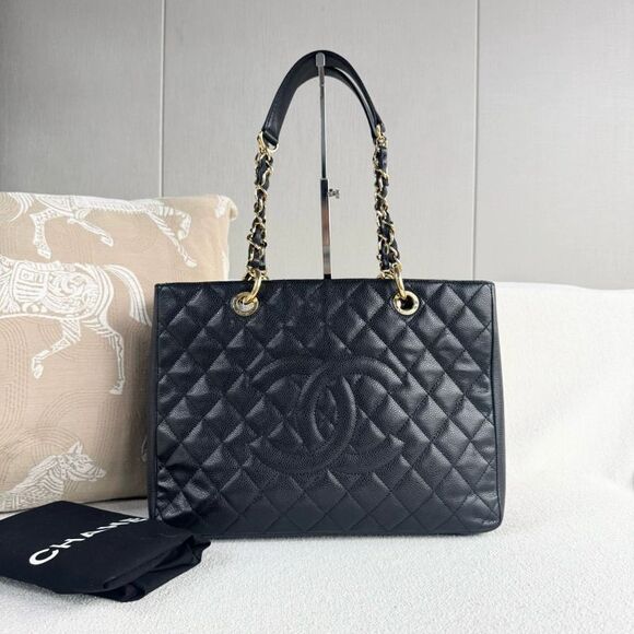 Chanel Handbags - Chanel Women Pre-Loved Bag Very Good Condition